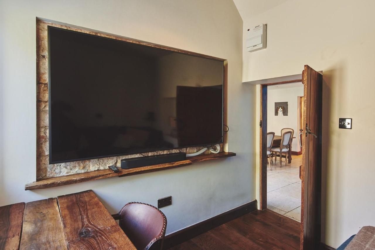 Large Stylish Luxury Cotswold Cottage - Ideal For Families, W/ Ev Charging أندوفيرسفورد المظهر الخارجي الصورة