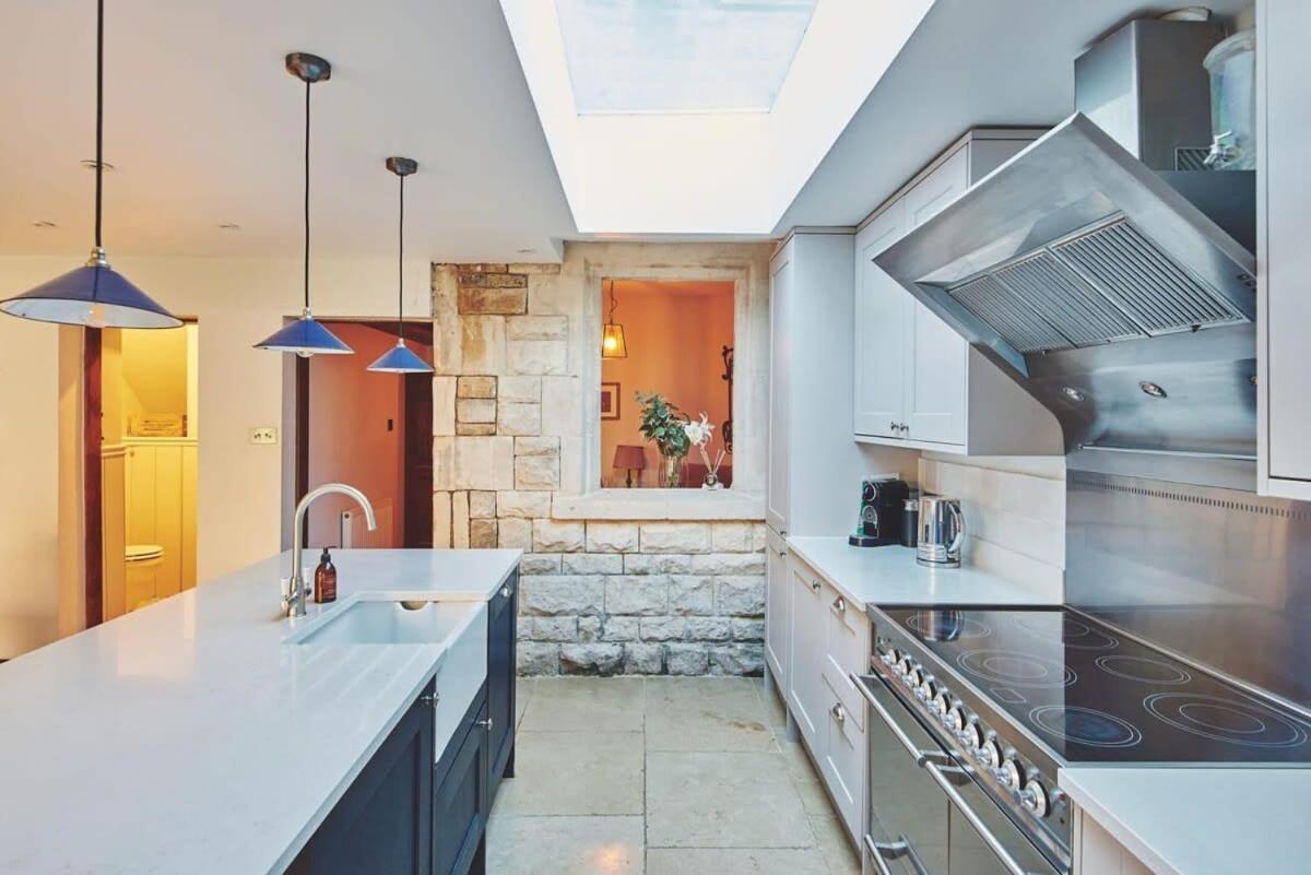 Large Stylish Luxury Cotswold Cottage - Ideal For Families, W/ Ev Charging أندوفيرسفورد المظهر الخارجي الصورة