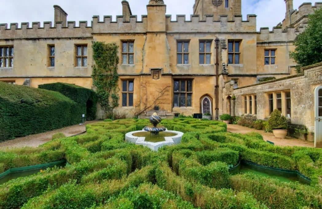 Large Stylish Luxury Cotswold Cottage - Ideal For Families, W/ Ev Charging أندوفيرسفورد المظهر الخارجي الصورة