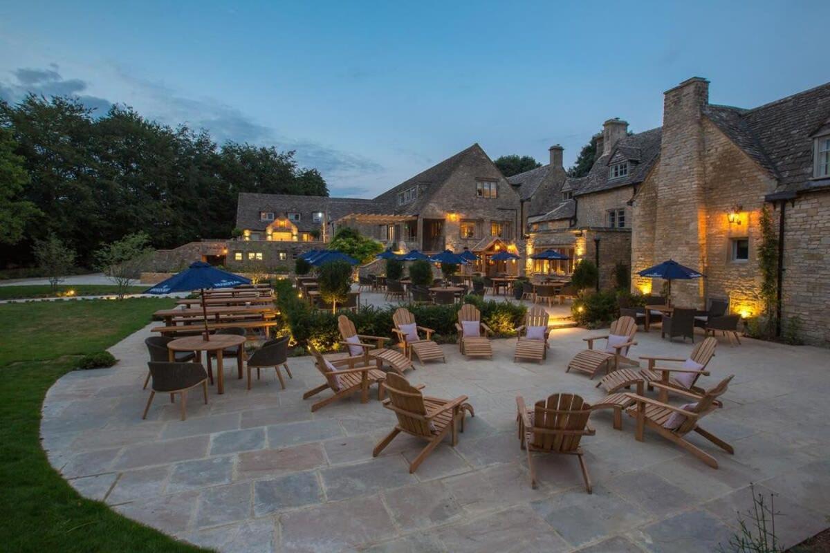 Large Stylish Luxury Cotswold Cottage - Ideal For Families, W/ Ev Charging أندوفيرسفورد المظهر الخارجي الصورة